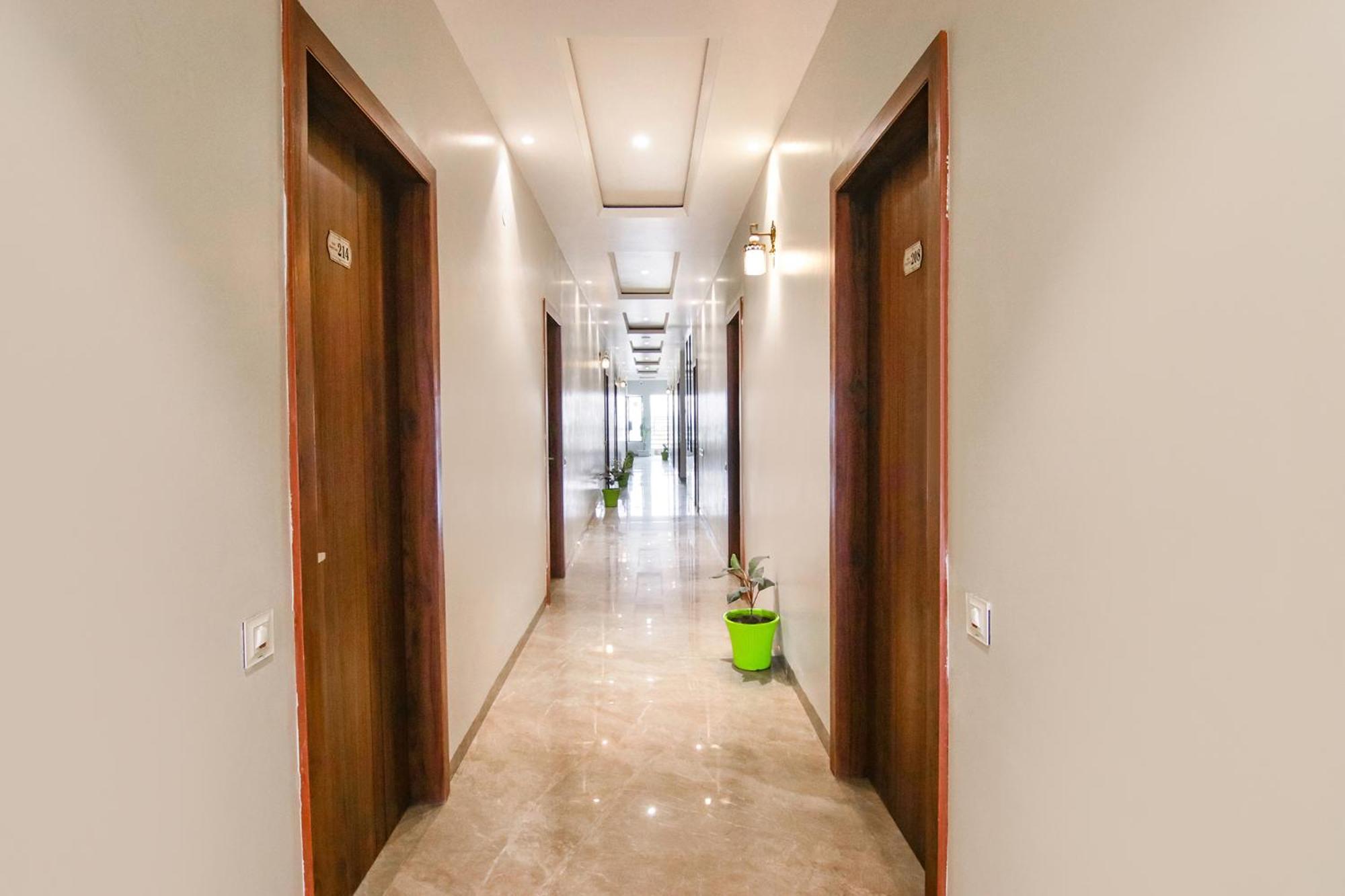 Fabhotel Prime Royal Court ルディヤーナー エクステリア 写真