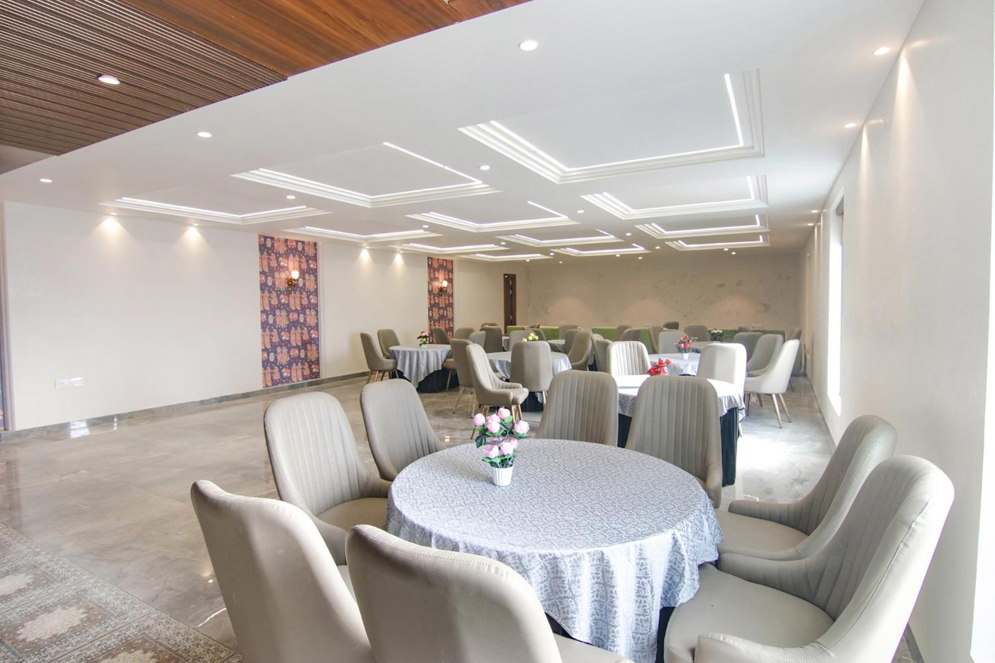 Fabhotel Prime Royal Court ルディヤーナー エクステリア 写真